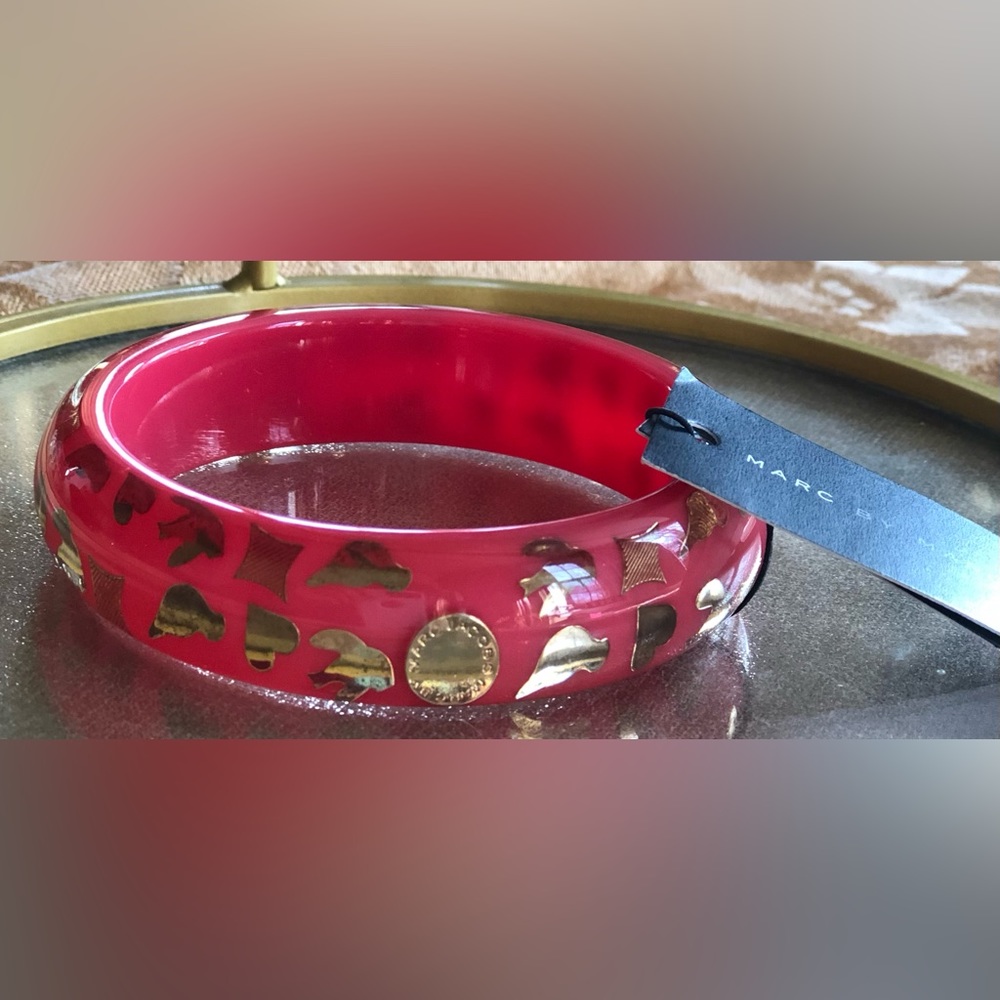 MARC JACOBS Rock Lobster & Gold M/L Size Bangle NWT!